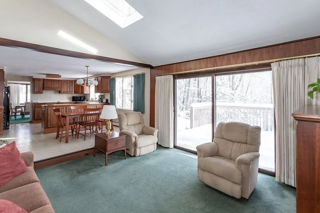 Photo of 49 Glasgow Dr