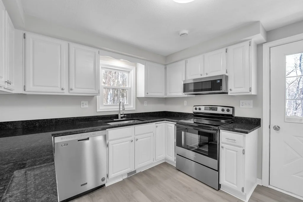 Photo of 169 Sutton Ave