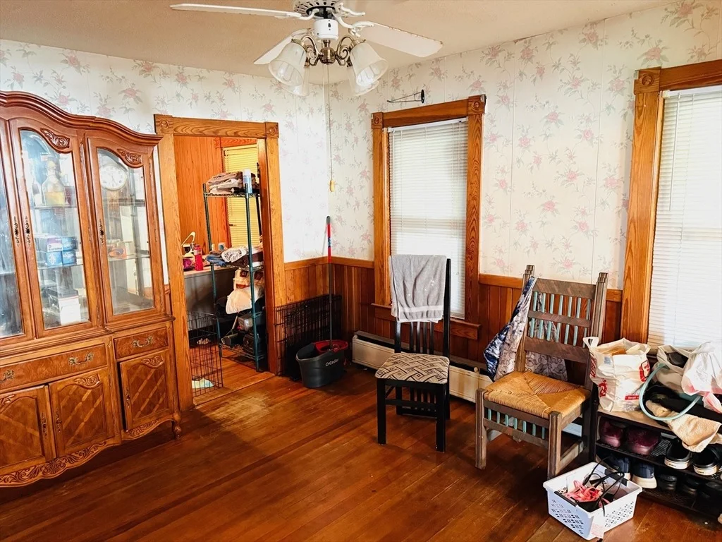Photo of 27 Warwick Ave