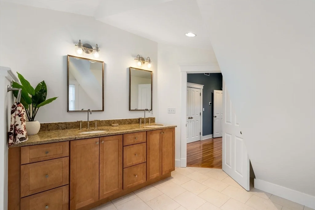Photo of 48 Sunset Rd