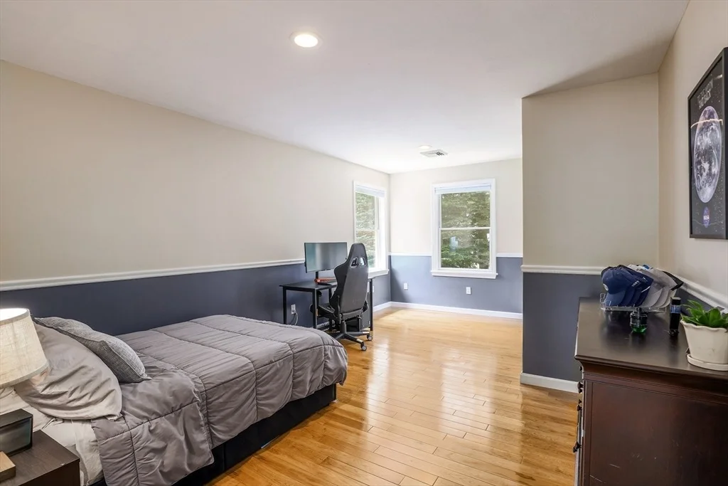 Photo of 10 Strawberry Knoll Dr