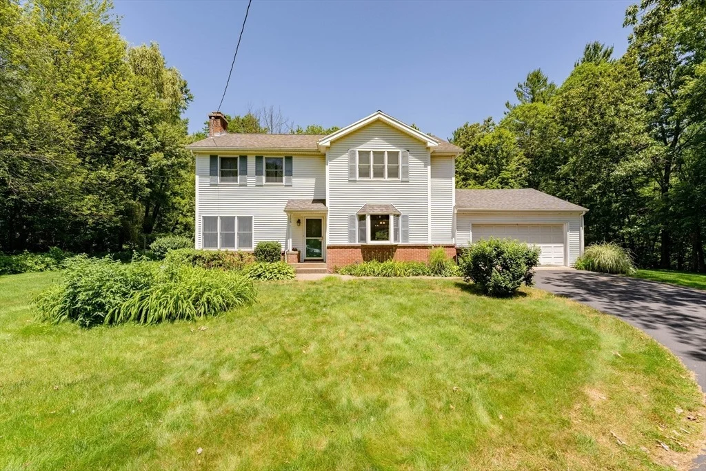 Photo of 128 Skyline Dr