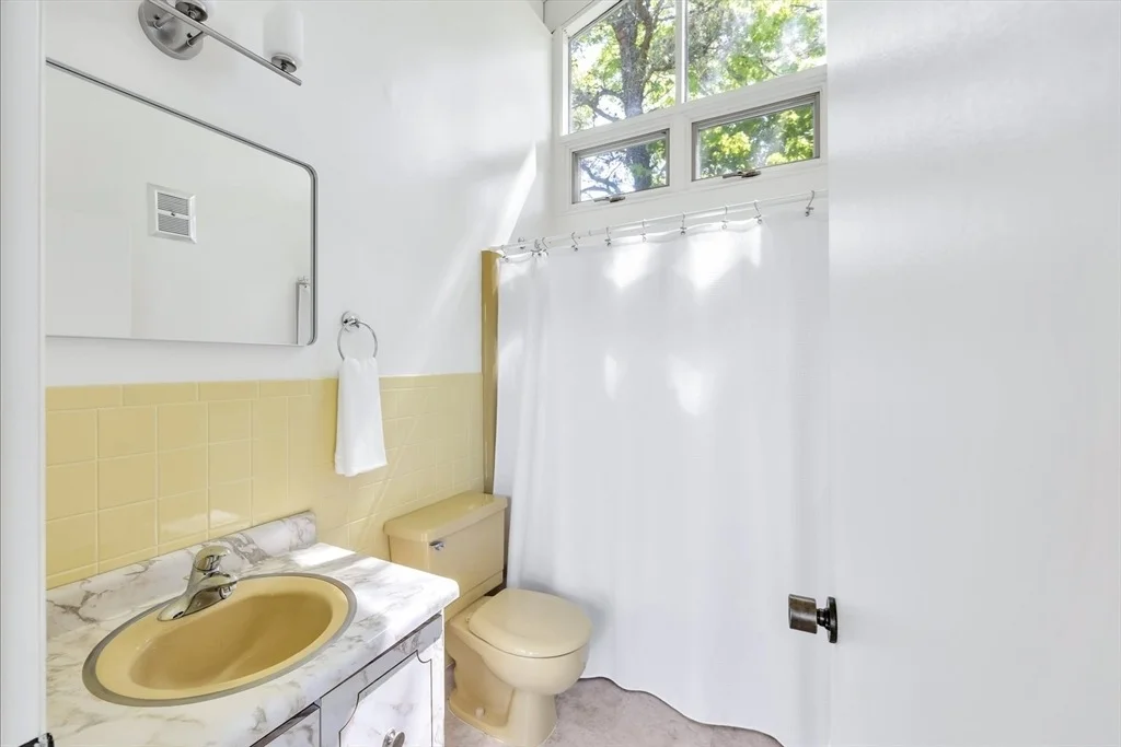 Photo of 128 Whippoorwill Cir