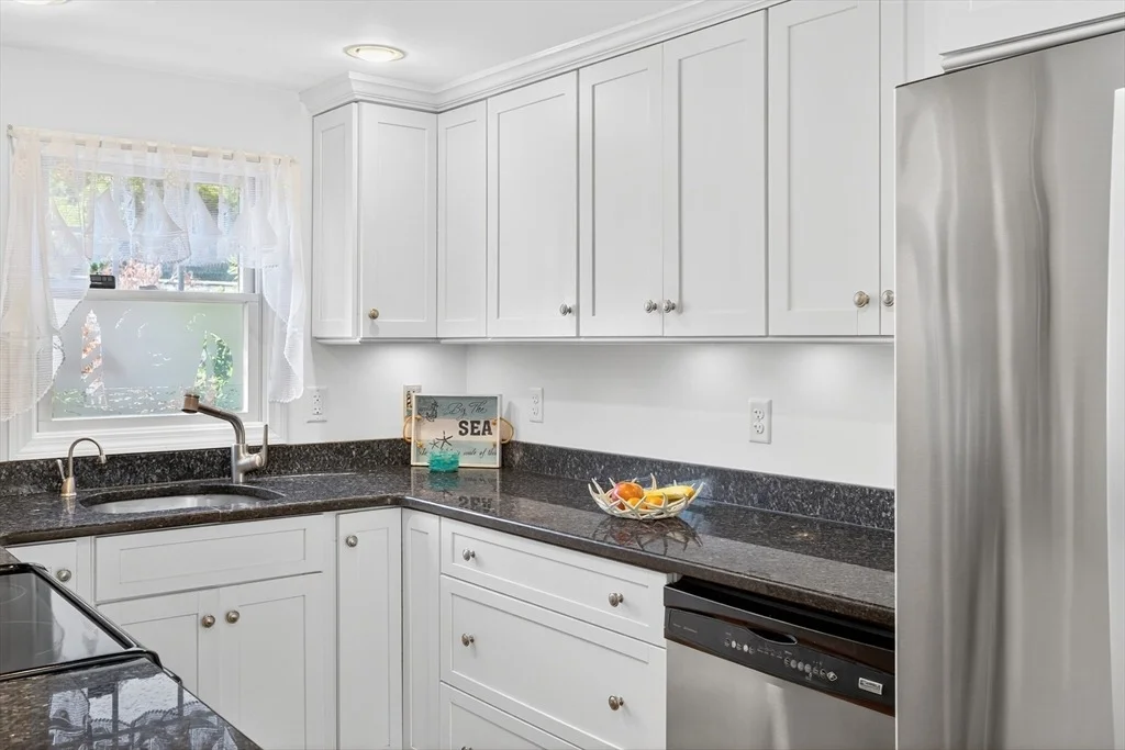 Photo of 35 Shore Dr