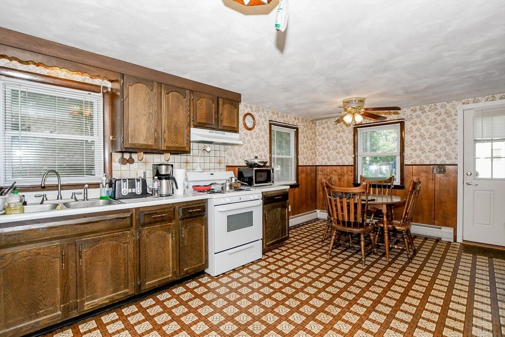 Photo of 9 White Pine Ave