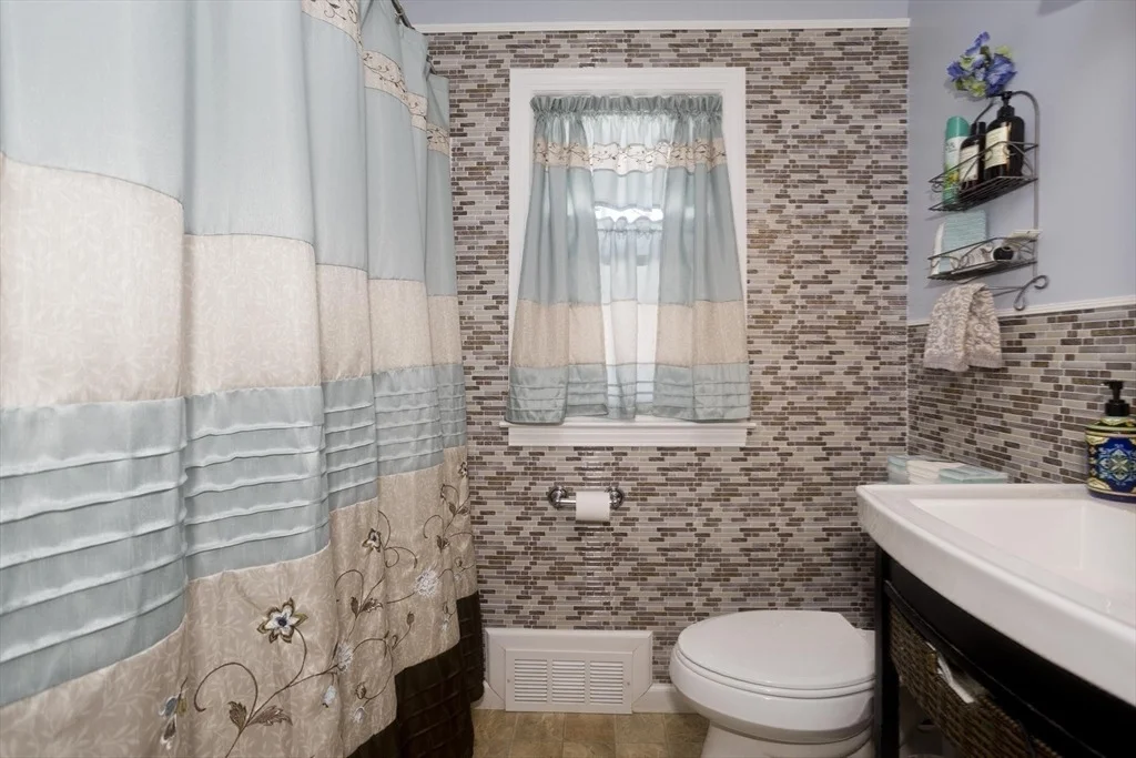 Photo of 854 Grayson Dr