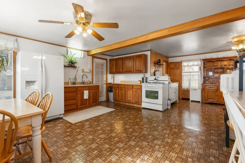 Photo of 35 Lafayette Rd