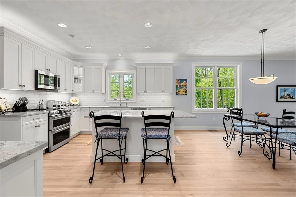 Photo of 10 Yankee Way