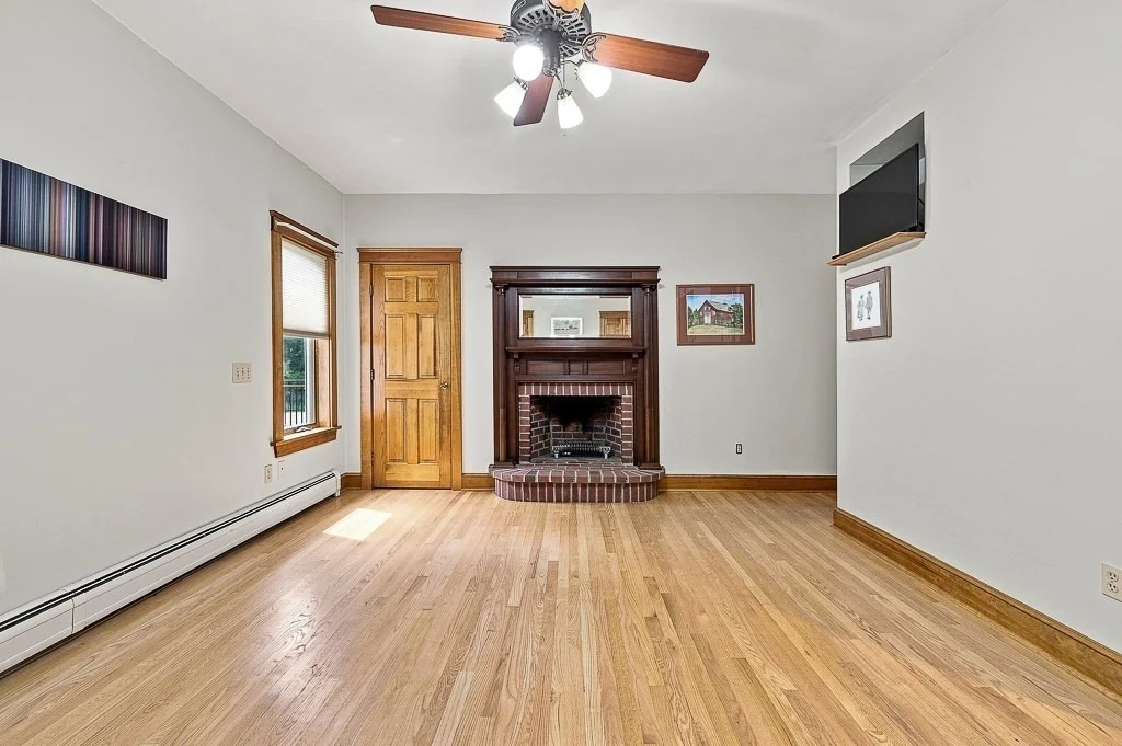 Photo of 176 Putnam Rd