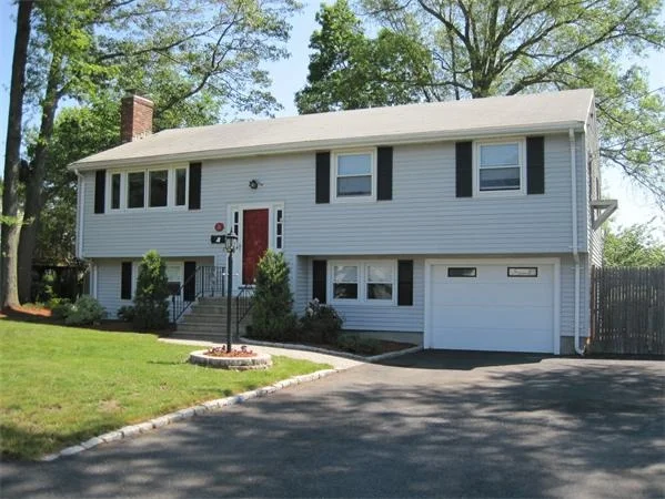 Photo of 26 Crest Rd