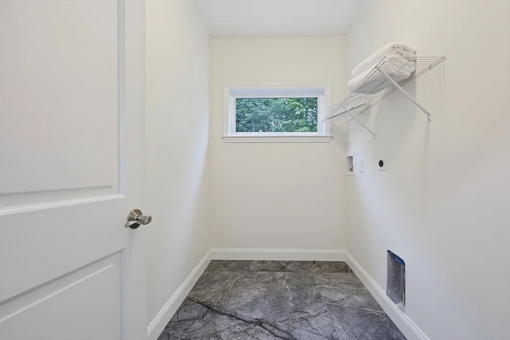 Photo of 16 Ledge Hill Ln