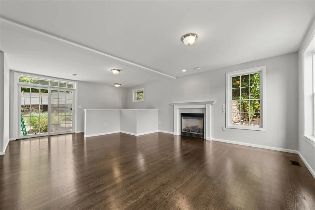 Photo of 8 Woods Hill Cir