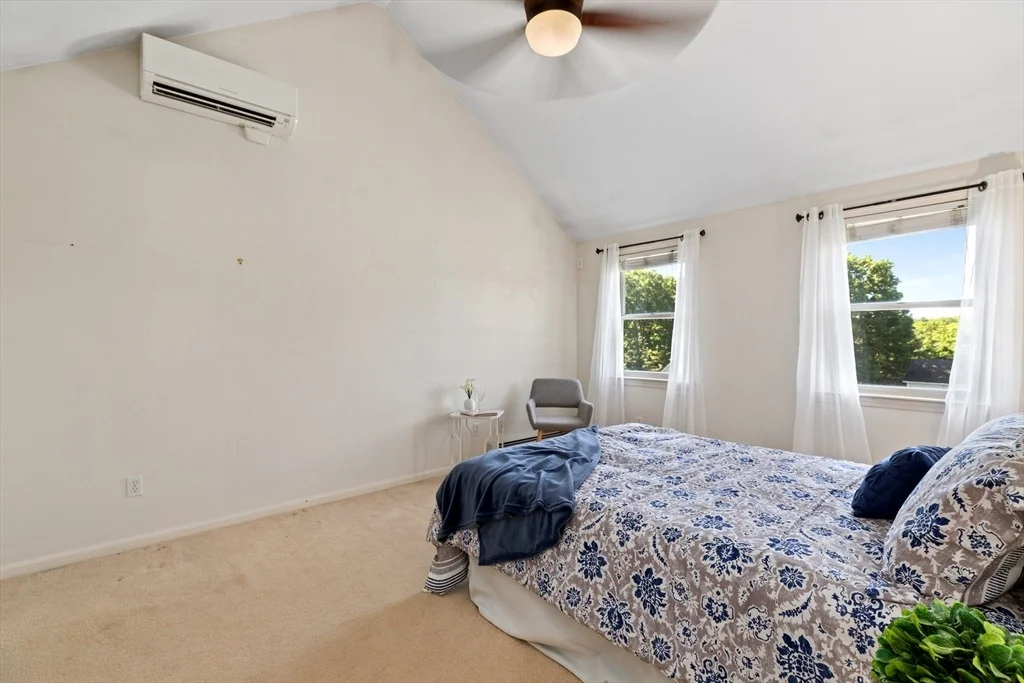 Photo of 49 Larson Ave