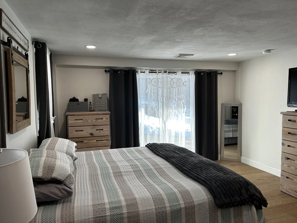 Photo of 30 Ruthellen Rd