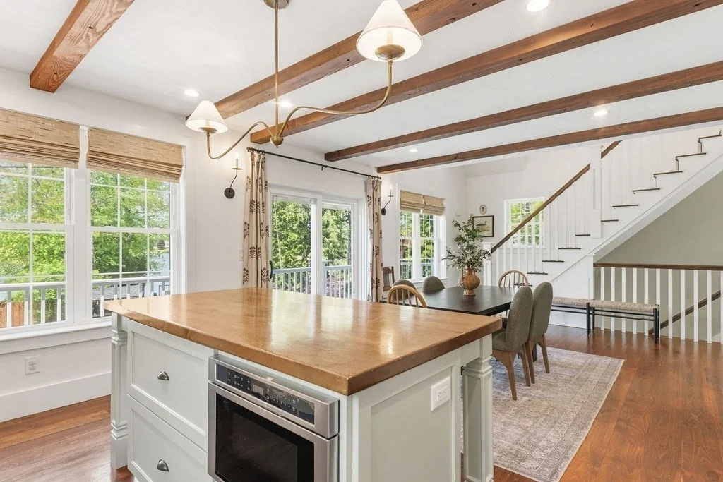 Photo of 40 Kinsley Ln