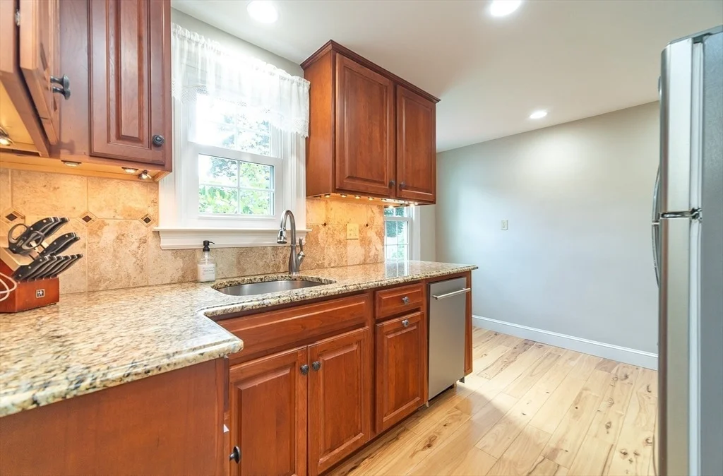Photo of 55 Gillette Cir