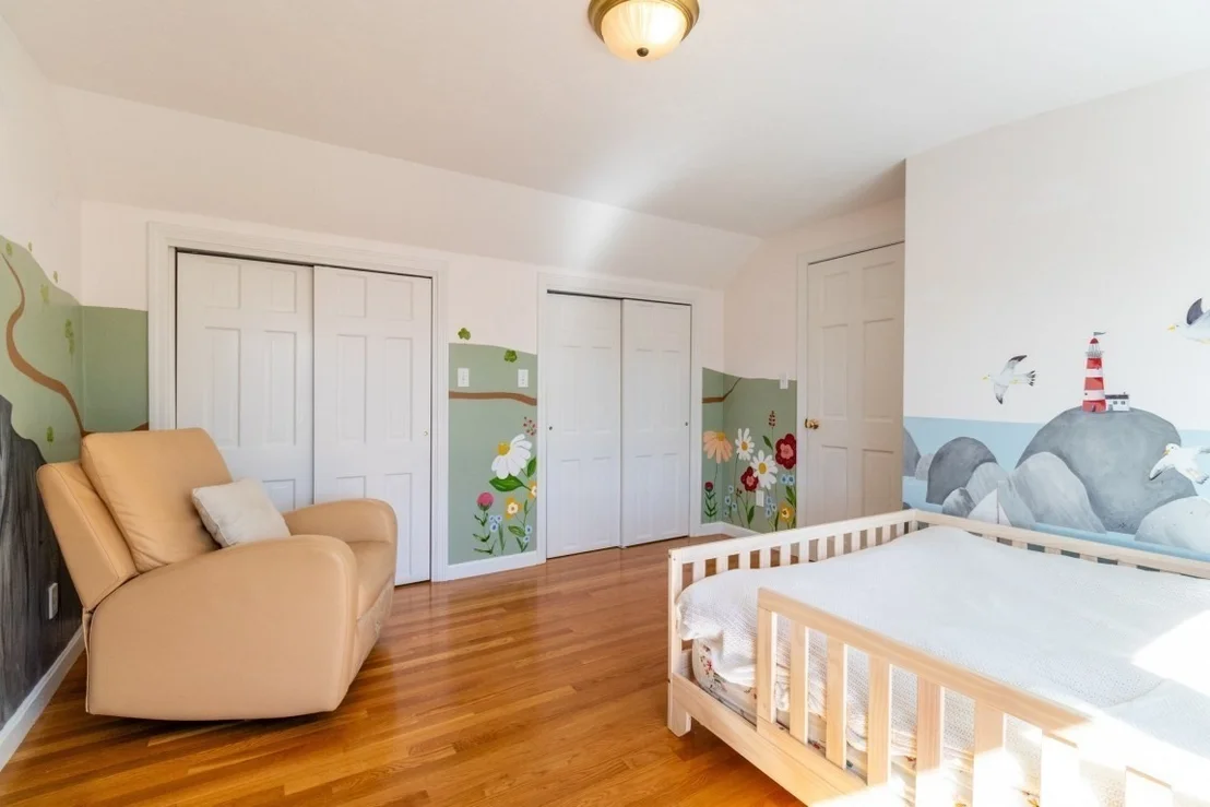 Photo of 30 Colonial Avenue