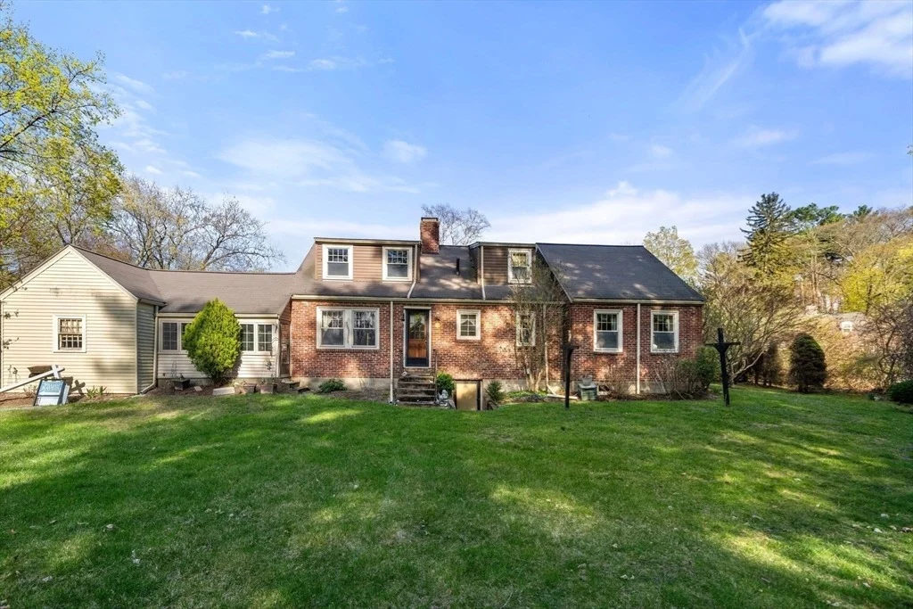 Photo of 89 Lewis Ave