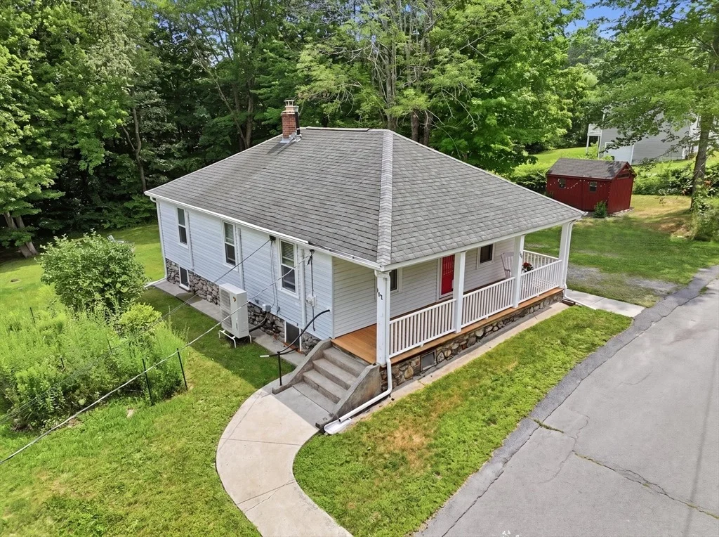 Photo of 161 Boyd St
