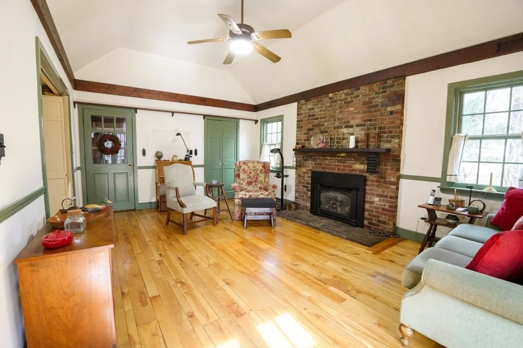 Photo of 12 Oak Tree Lane