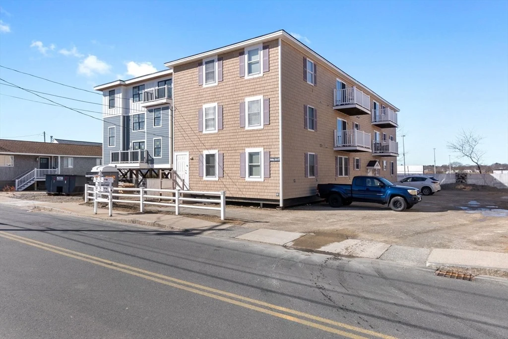 Photo of Unit 13 at 20 Cable Ave