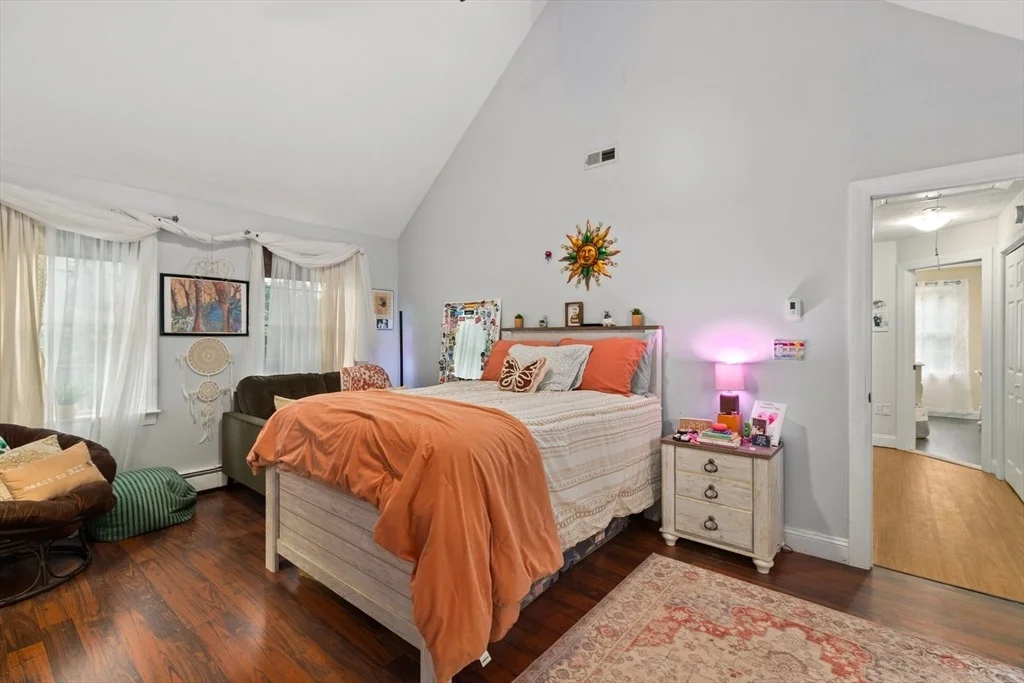 Photo of 566 Mendon Rd