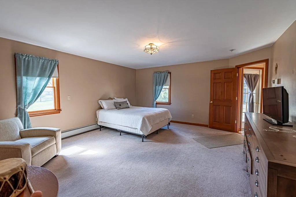 Photo of 3 Deerfield Ln