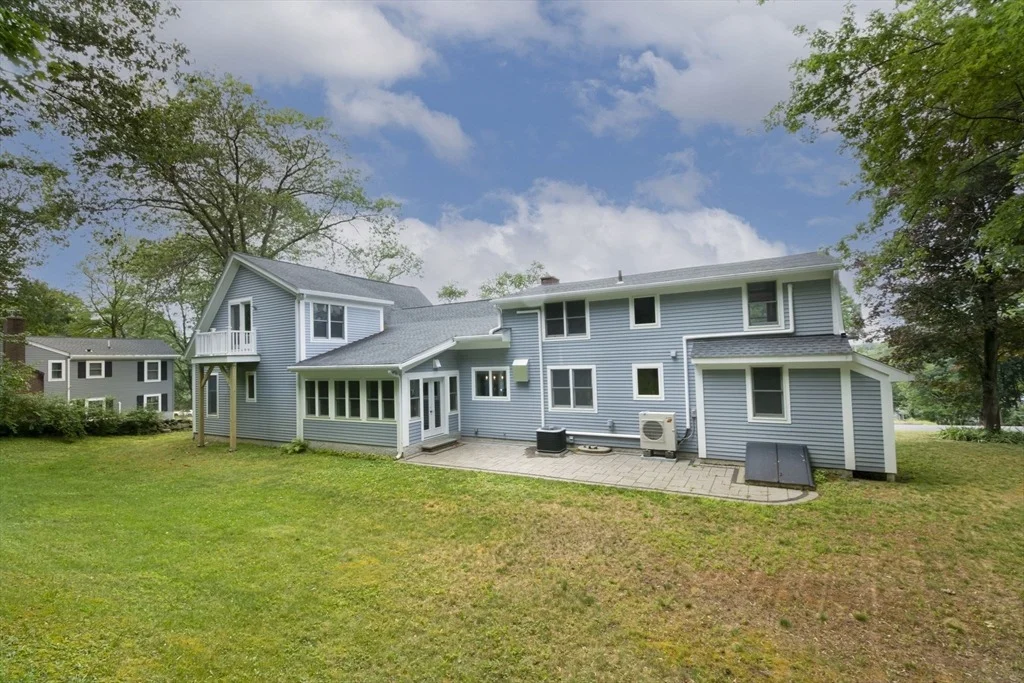 Photo of 18 Crestview Dr
