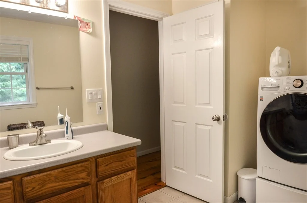 Photo of 169 Lyman Rd
