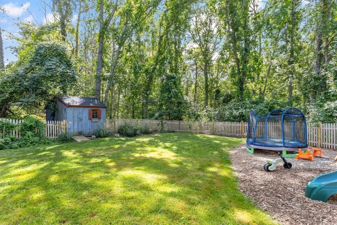 Photo of 11 Warwick Way