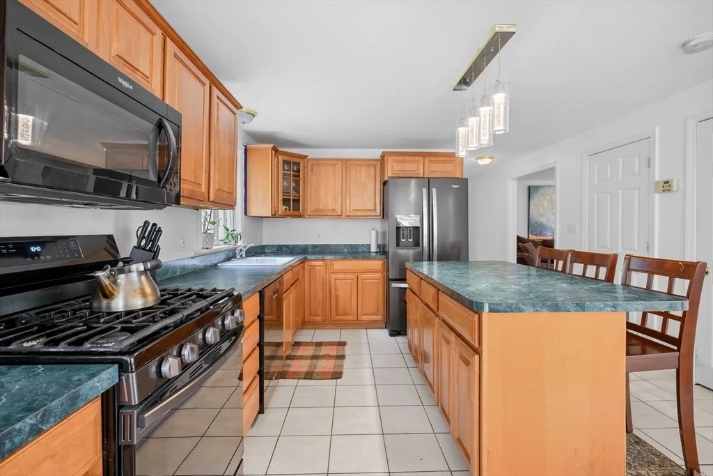 Photo of 16 Balfour Ln