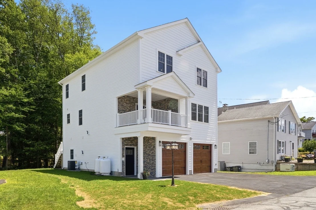 Photo of 36 Colonial Rd.