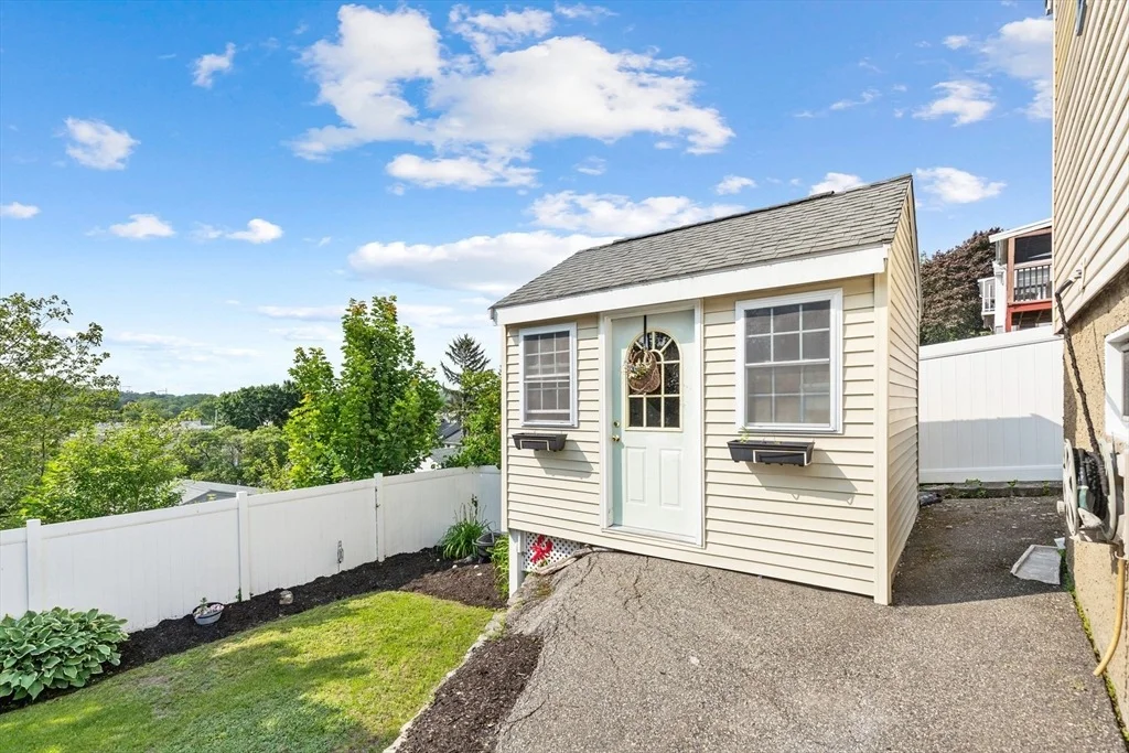 Photo of 10 Murdock Dr