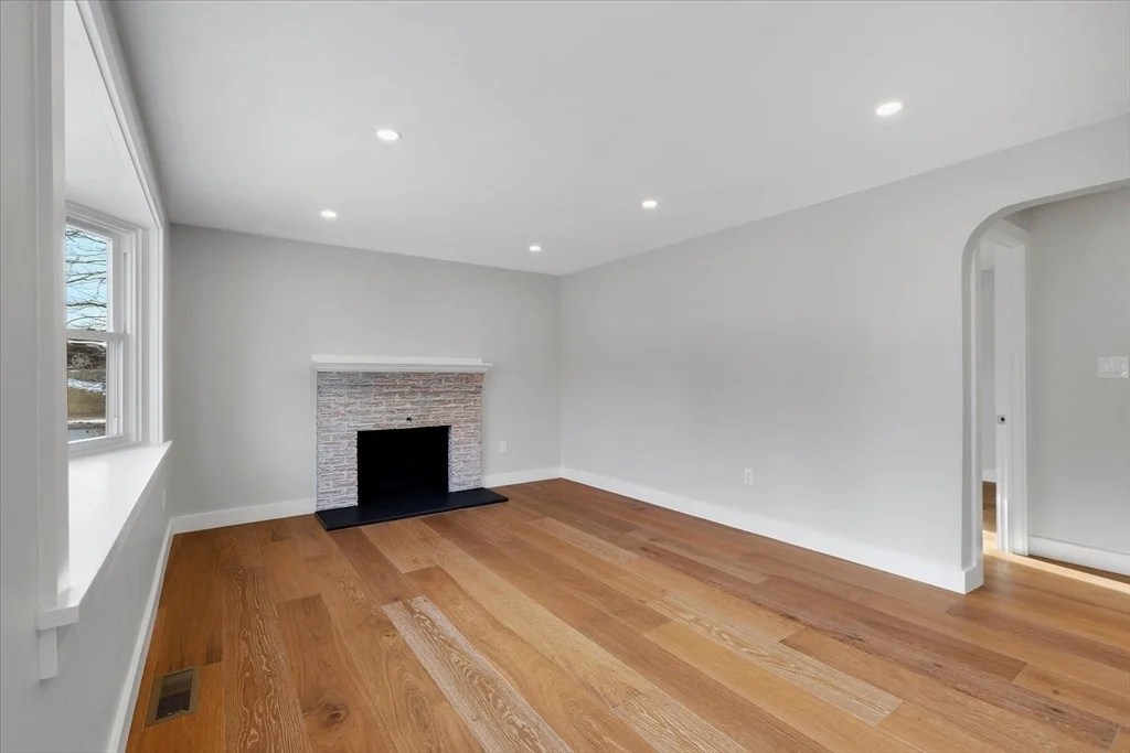 Photo of 38 Conlyn Ave
