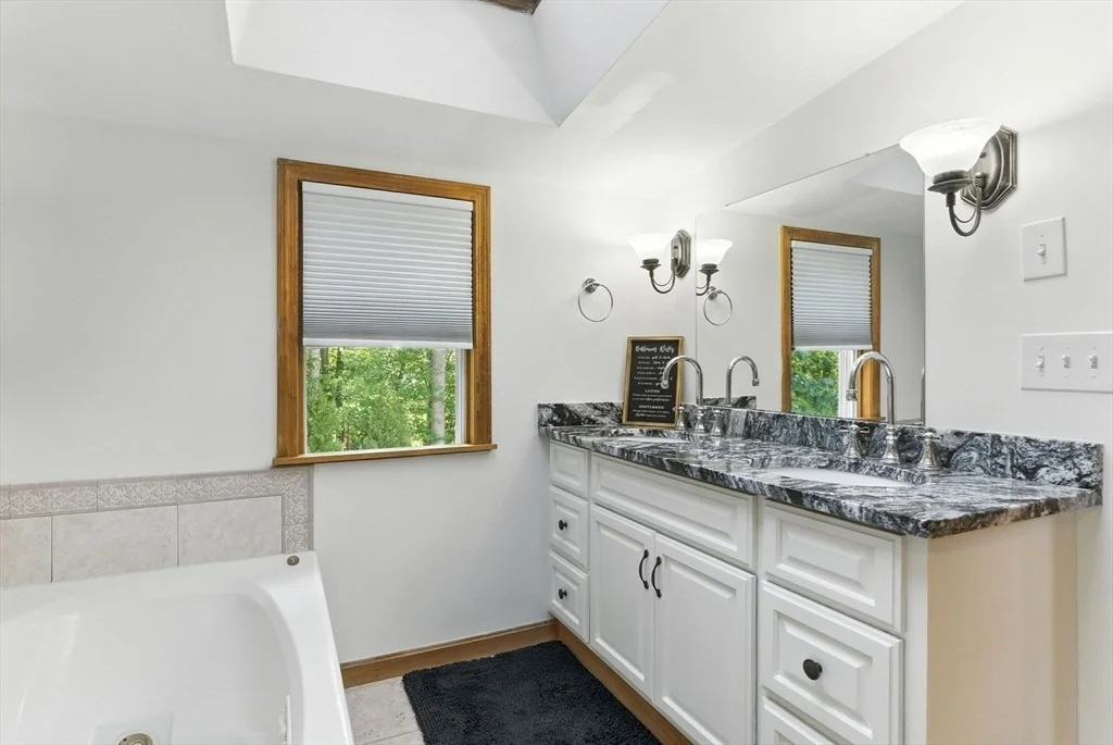 Photo of 7 Palis Dr