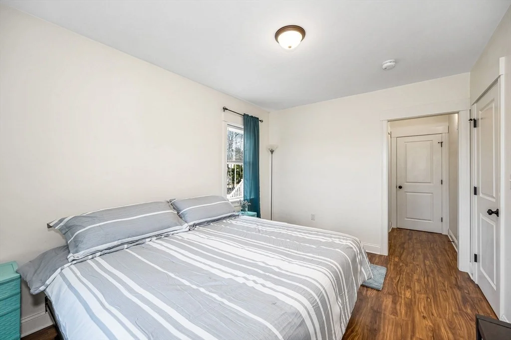 Photo of 24 Eaton Dr
