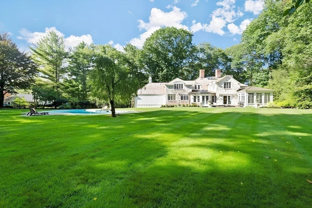 Photo of 24 Colonial Way
