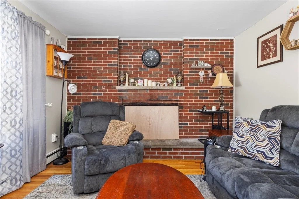 Photo of 85 Marion Ave