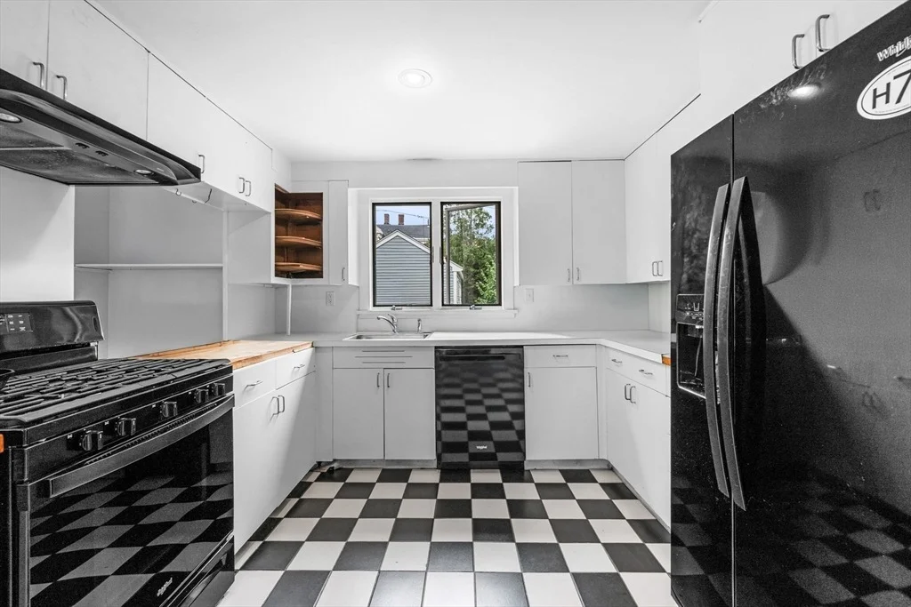 Photo of 114 Elm Street