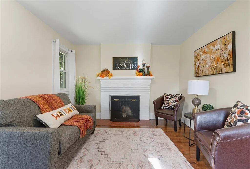 Photo of 636 Amostown Road