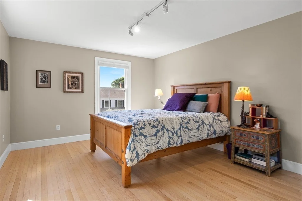 Photo of 94 Lovett St