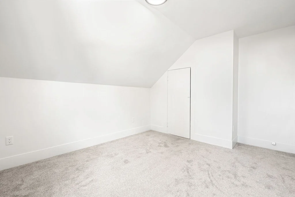 Photo of 2 Maple St