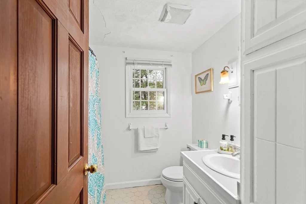 Photo of 37 Triangle Cir