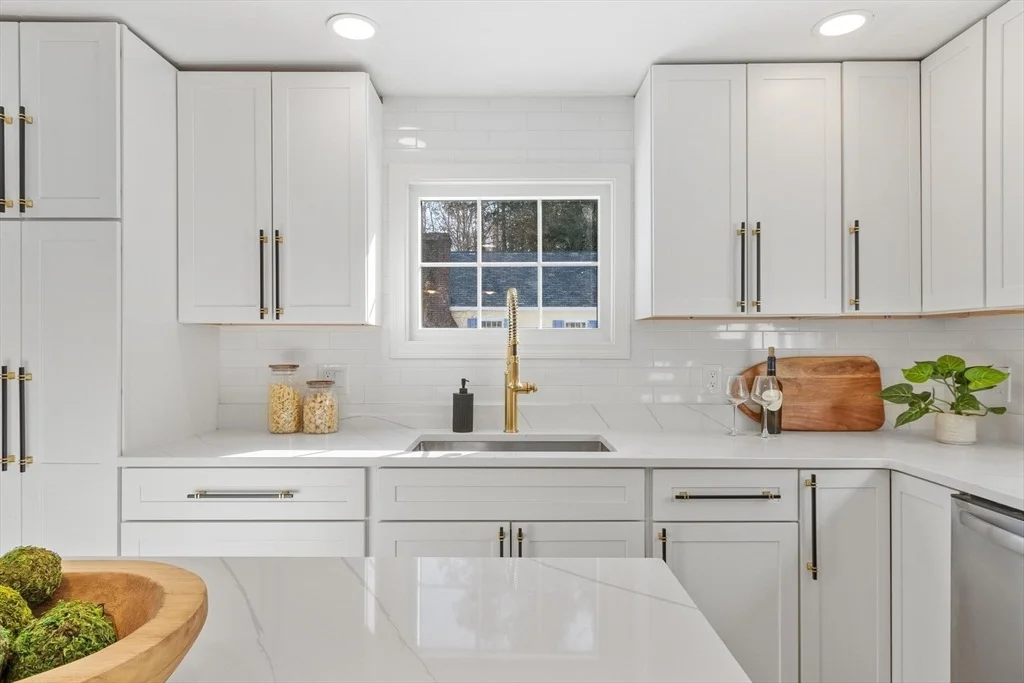 Photo of 401 Belknap Rd