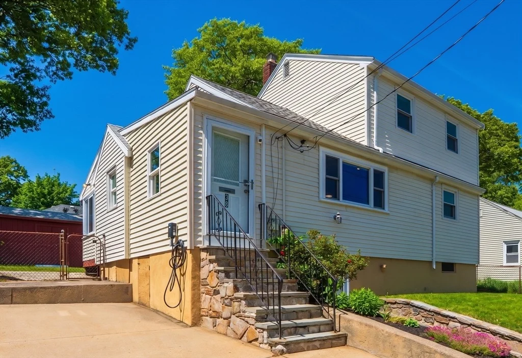 Photo of 38 Grassmere Rd