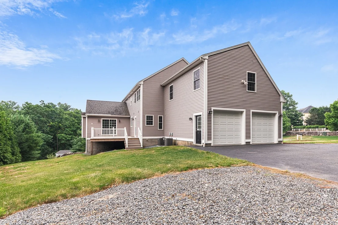 Photo of 14 Longbrook Dr