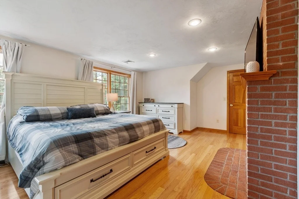 Photo of 61 Newcomb Rd