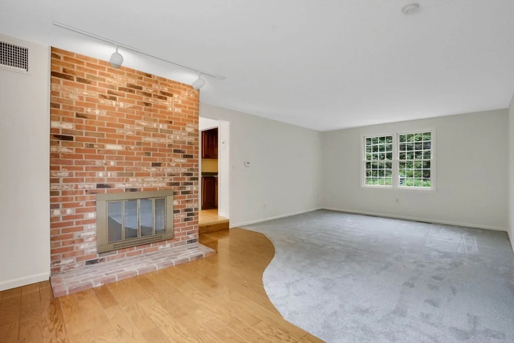 Photo of 4 Highmoor Dr