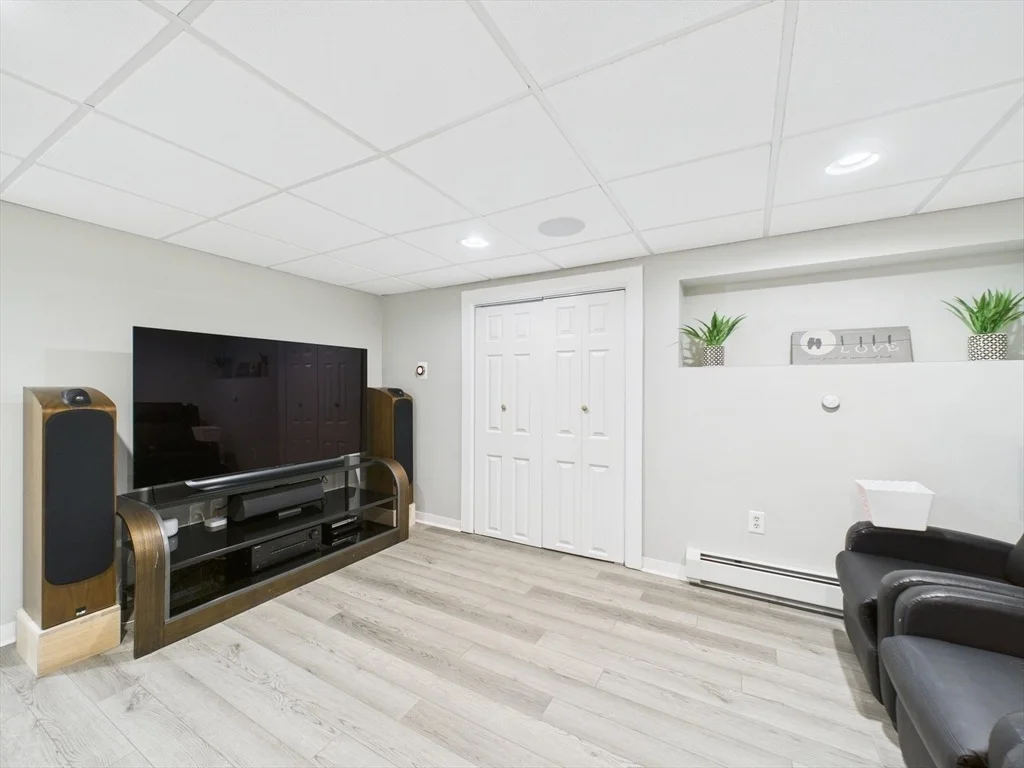 Photo of 17 Meadowbrook Drive