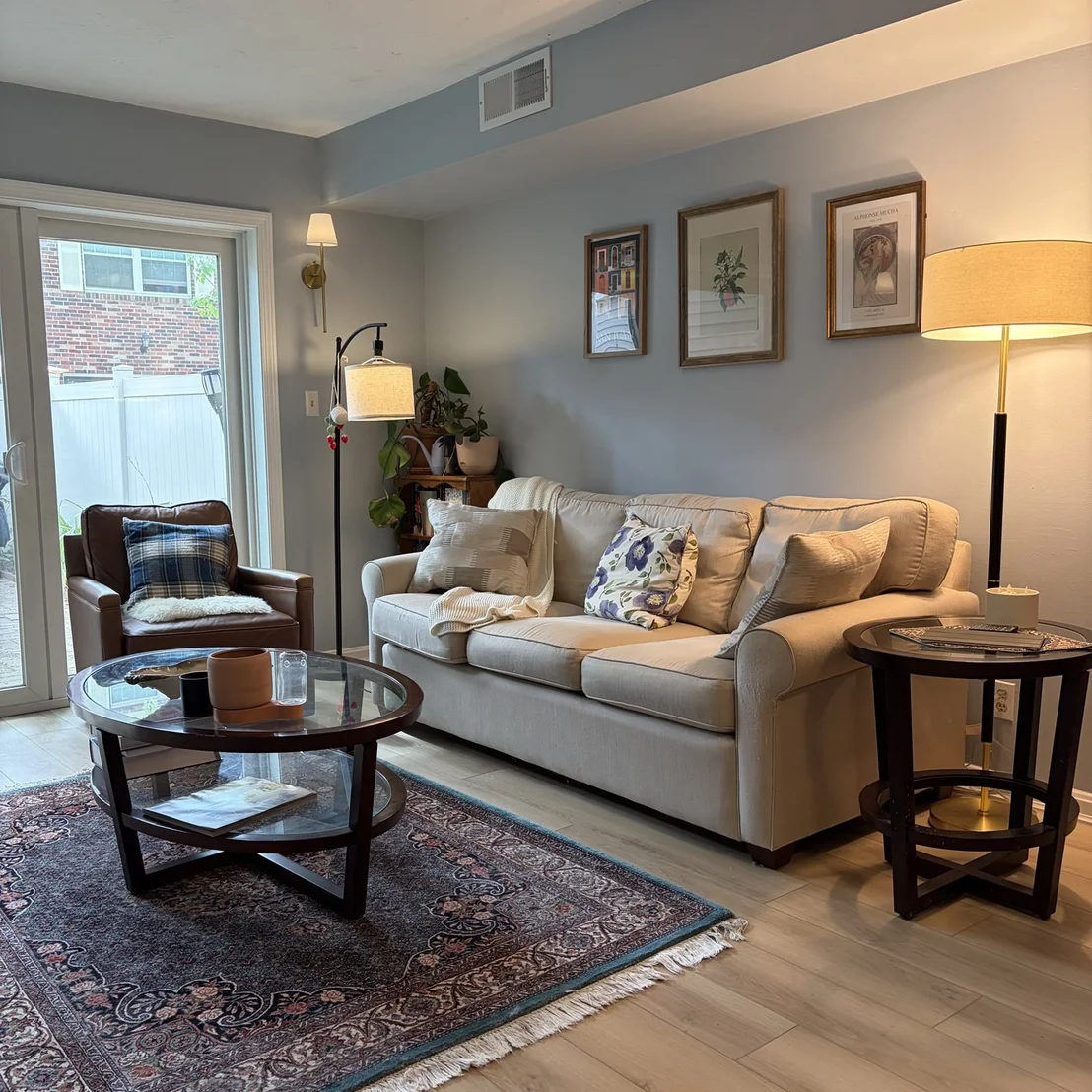 Photo of Unit 1008 at 1008 Windsor Drive